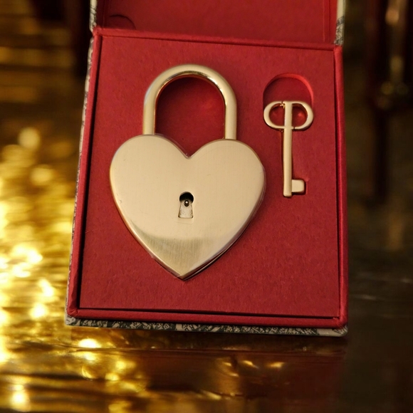 Christian Dior Map Print Canvas Lock And Key Set - Picture 3 of 4